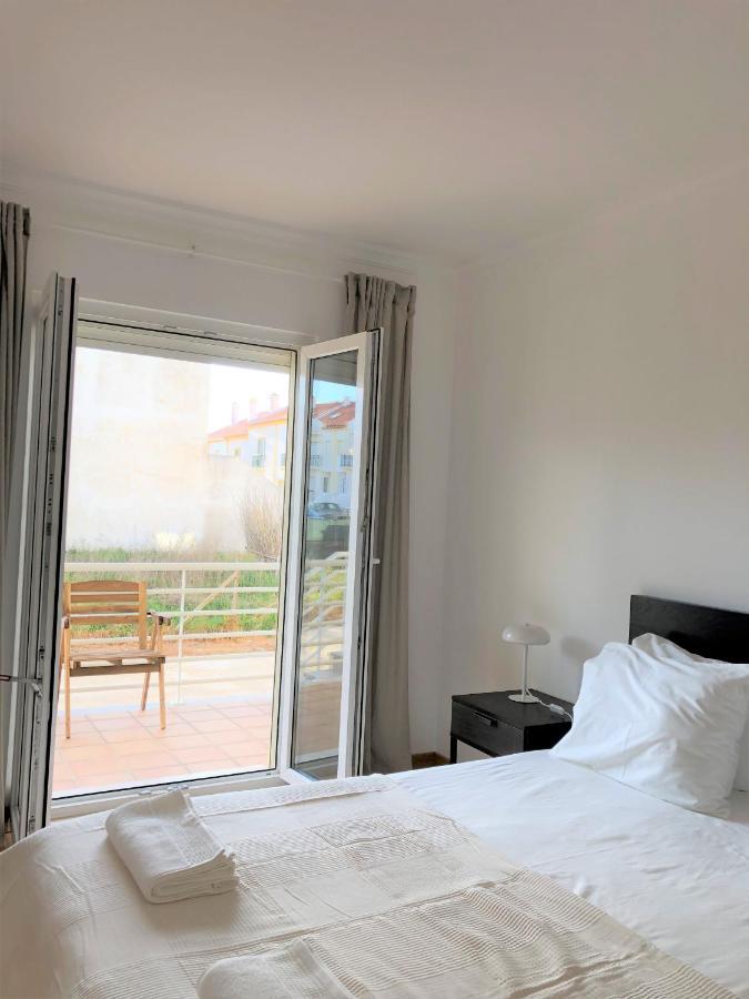 フェレルSea Avenue House - Center Baleal - Surfboard Includedアパートメント エクステリア 写真